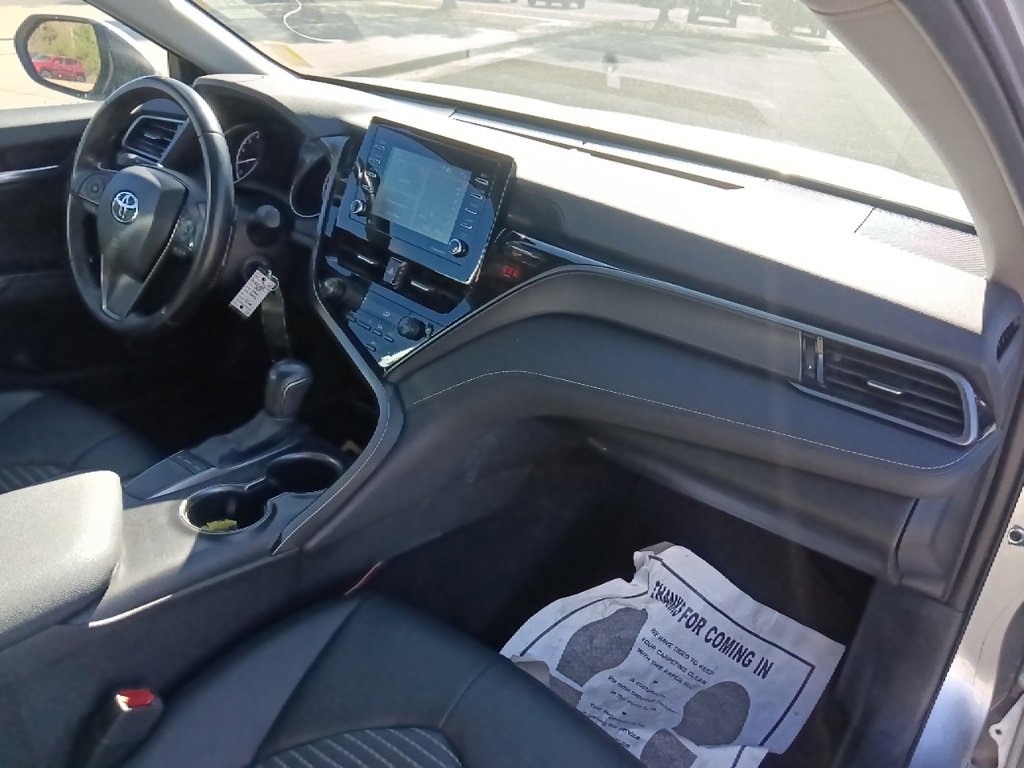 Used 2024 Toyota Camry SE image 30