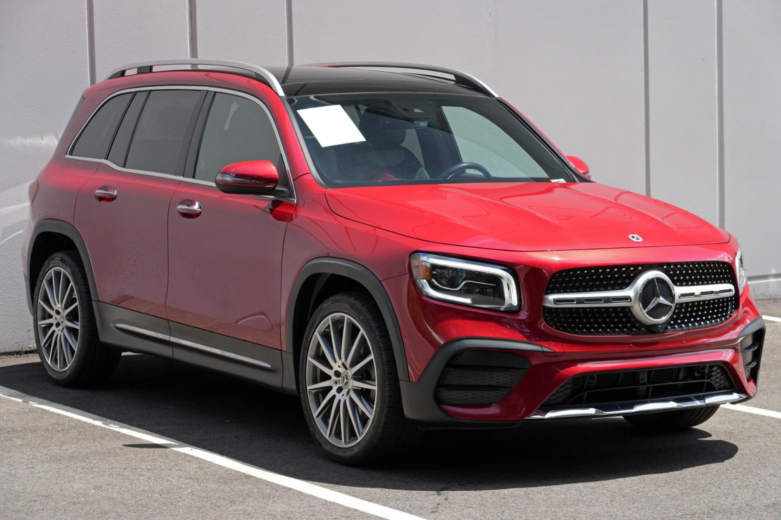 Used 2022 Mercedes-Benz GLB 250 w/ AMG Line image 58