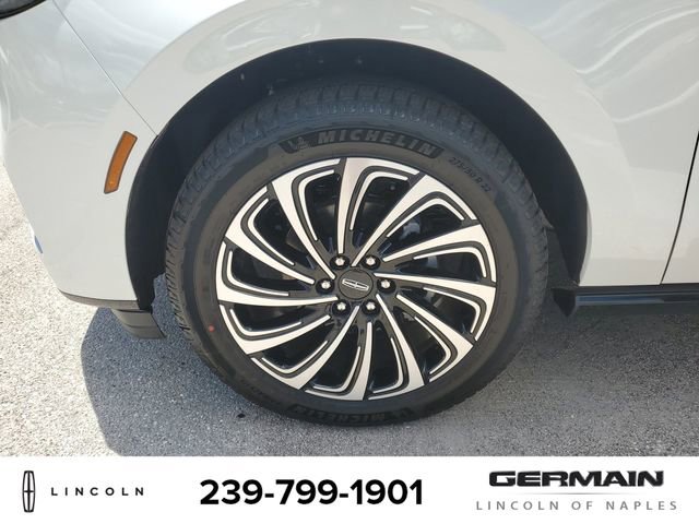 New 2026 Lincoln Navigator L Black Label AWD/4WD image 12