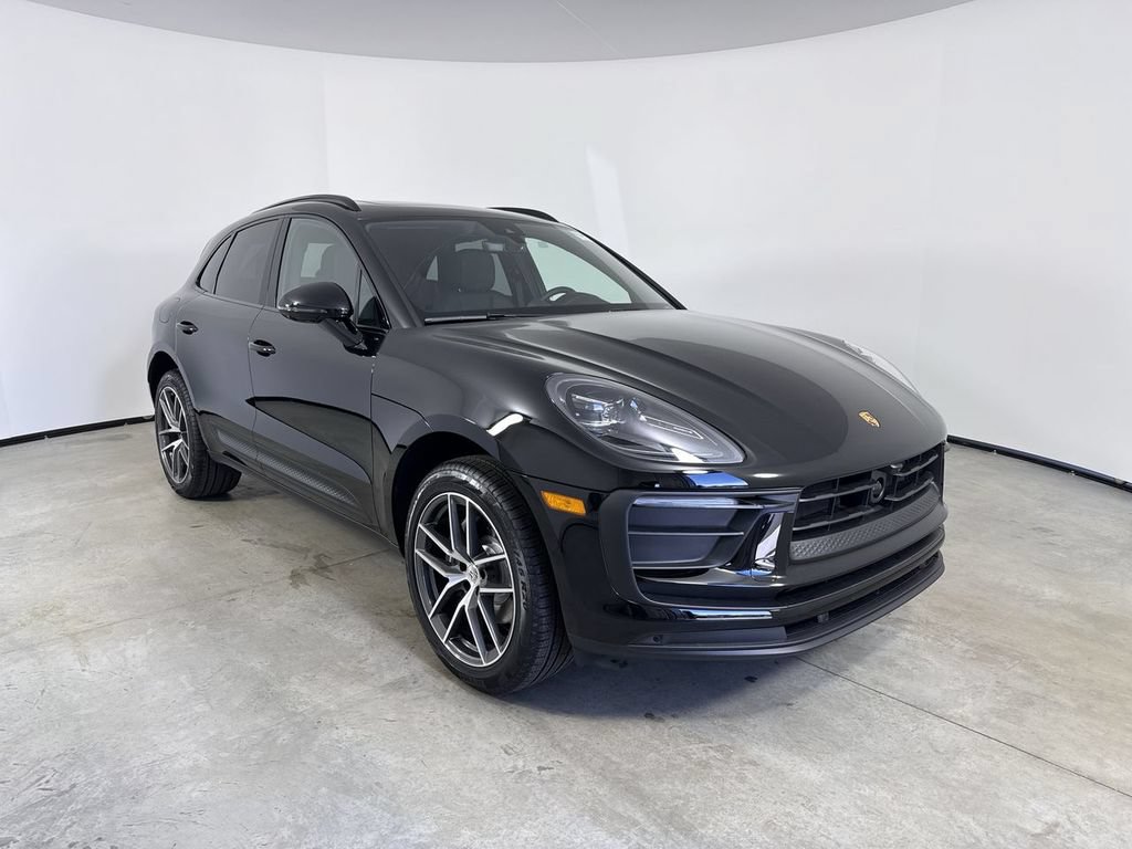 New 2026 Porsche Macan AWD/4WD image 9