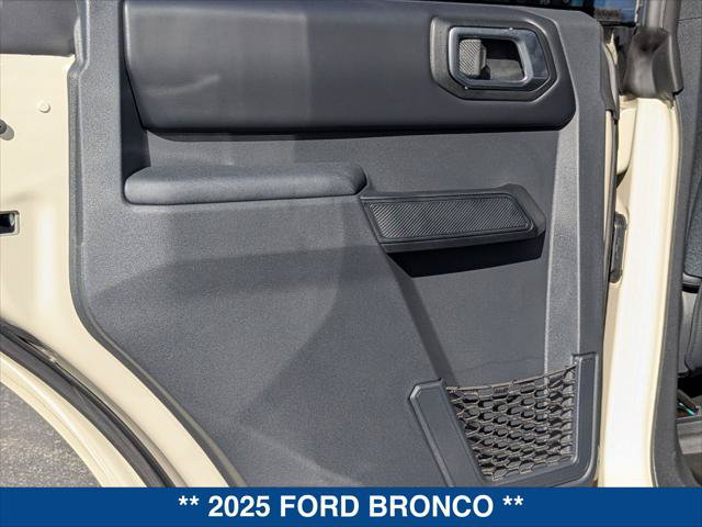 New 2025 Ford Bronco Badlands AWD/4WD image 17