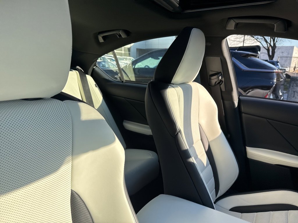 Certified 2025 Lexus IS 350 F Sport image 10
