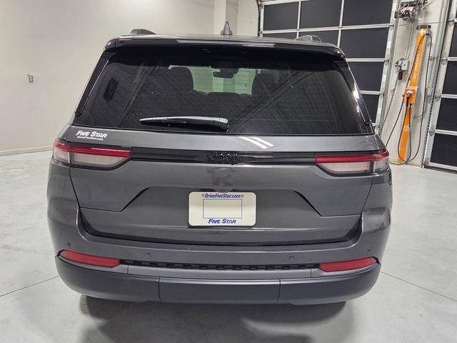 New 2026 Jeep Grand Cherokee Altitude RWD image 10