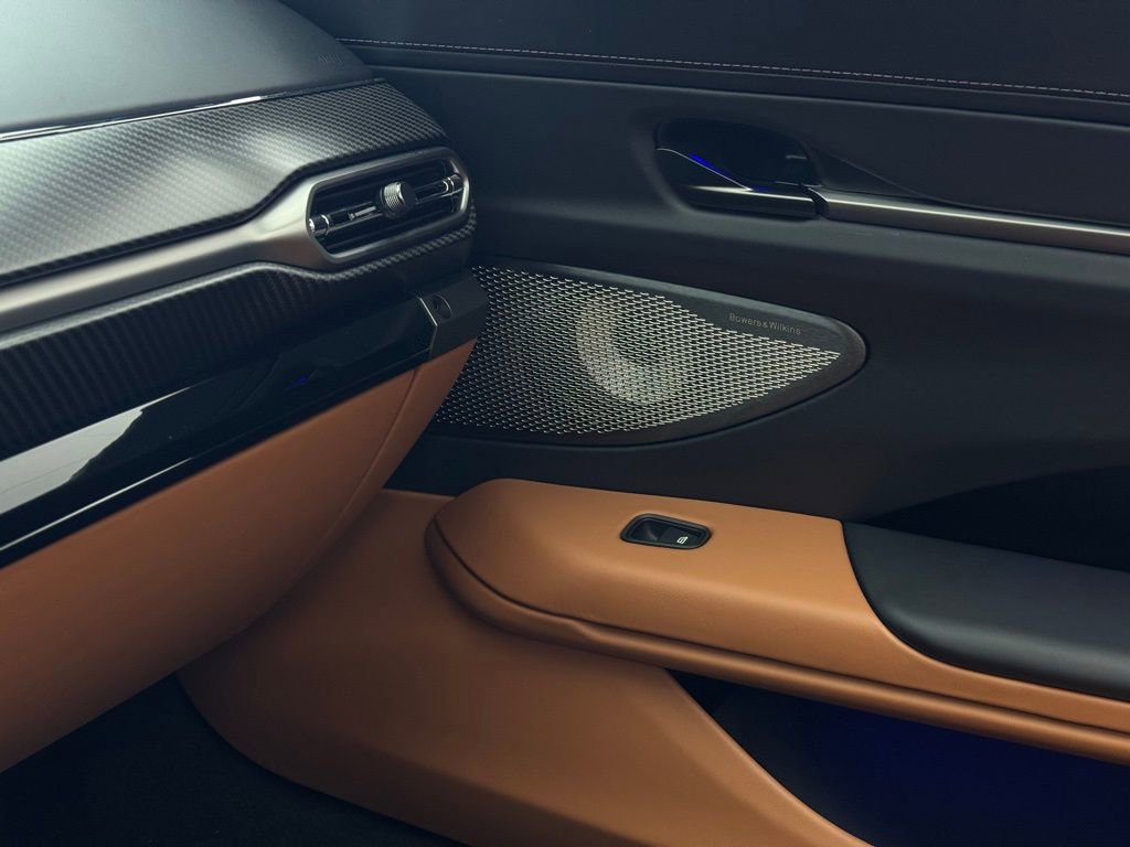 New 2026 Aston Martin V8 Vantage Roadster image 29