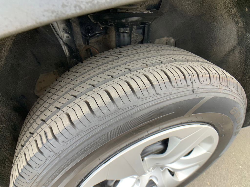 Used 2024 Toyota RAV4 LE image 28