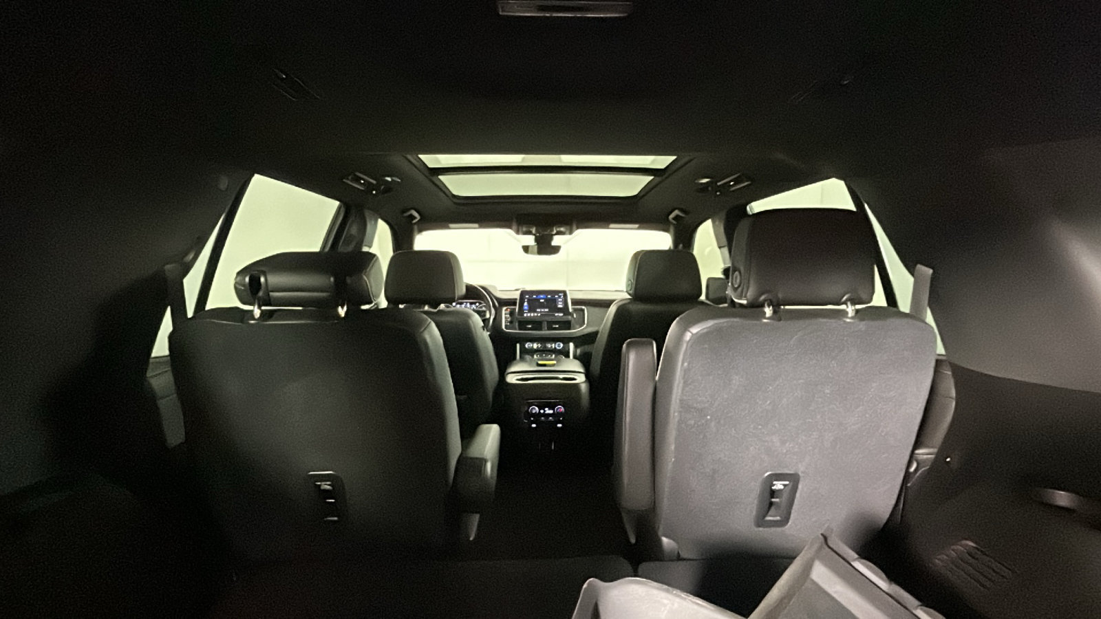 Used 2021 Chevrolet Tahoe Premier w/ Premium Package AWD/4WD image 32