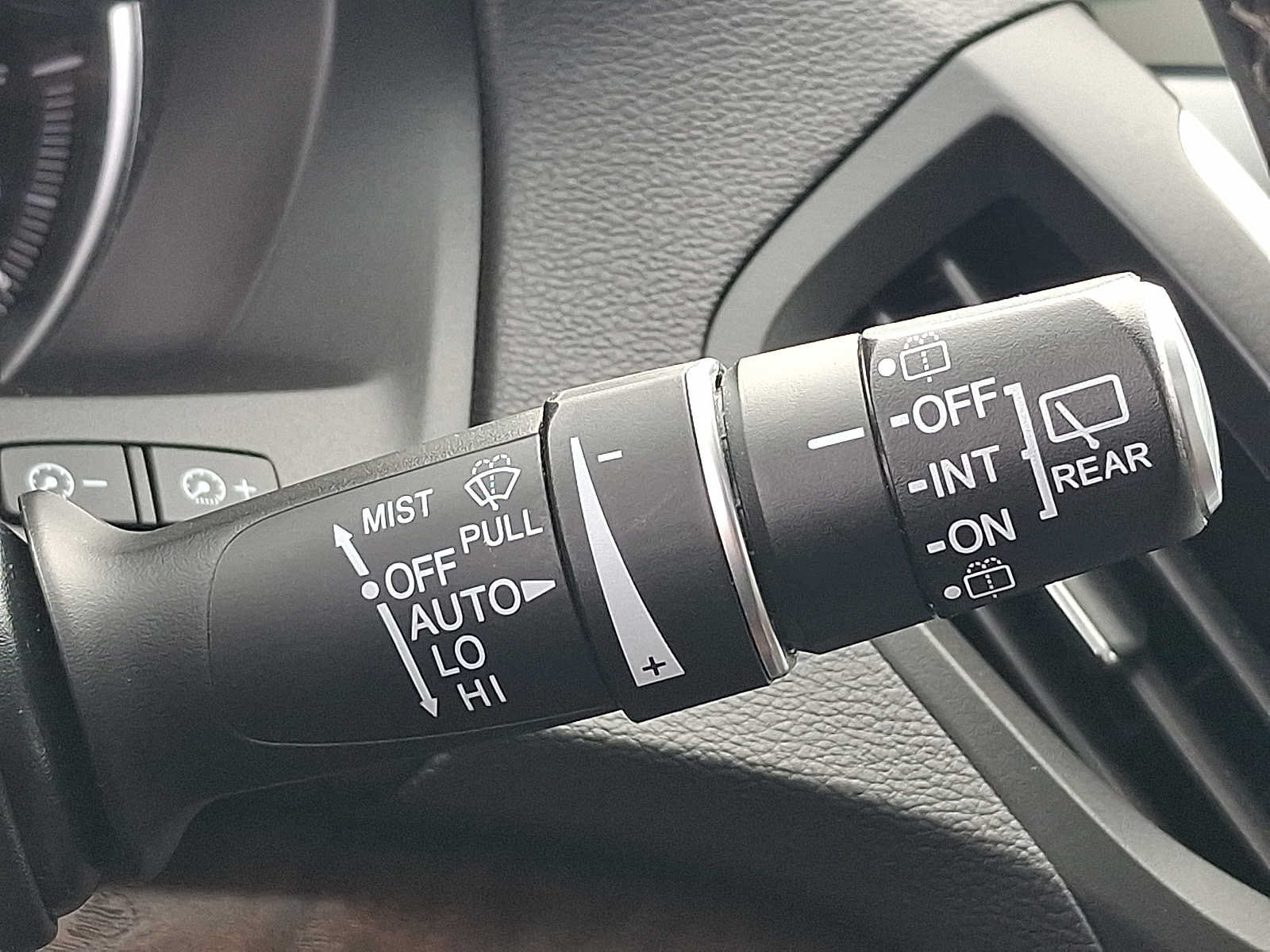 Used 2020 Acura MDX w/ Technology Package AWD/4WD image 27