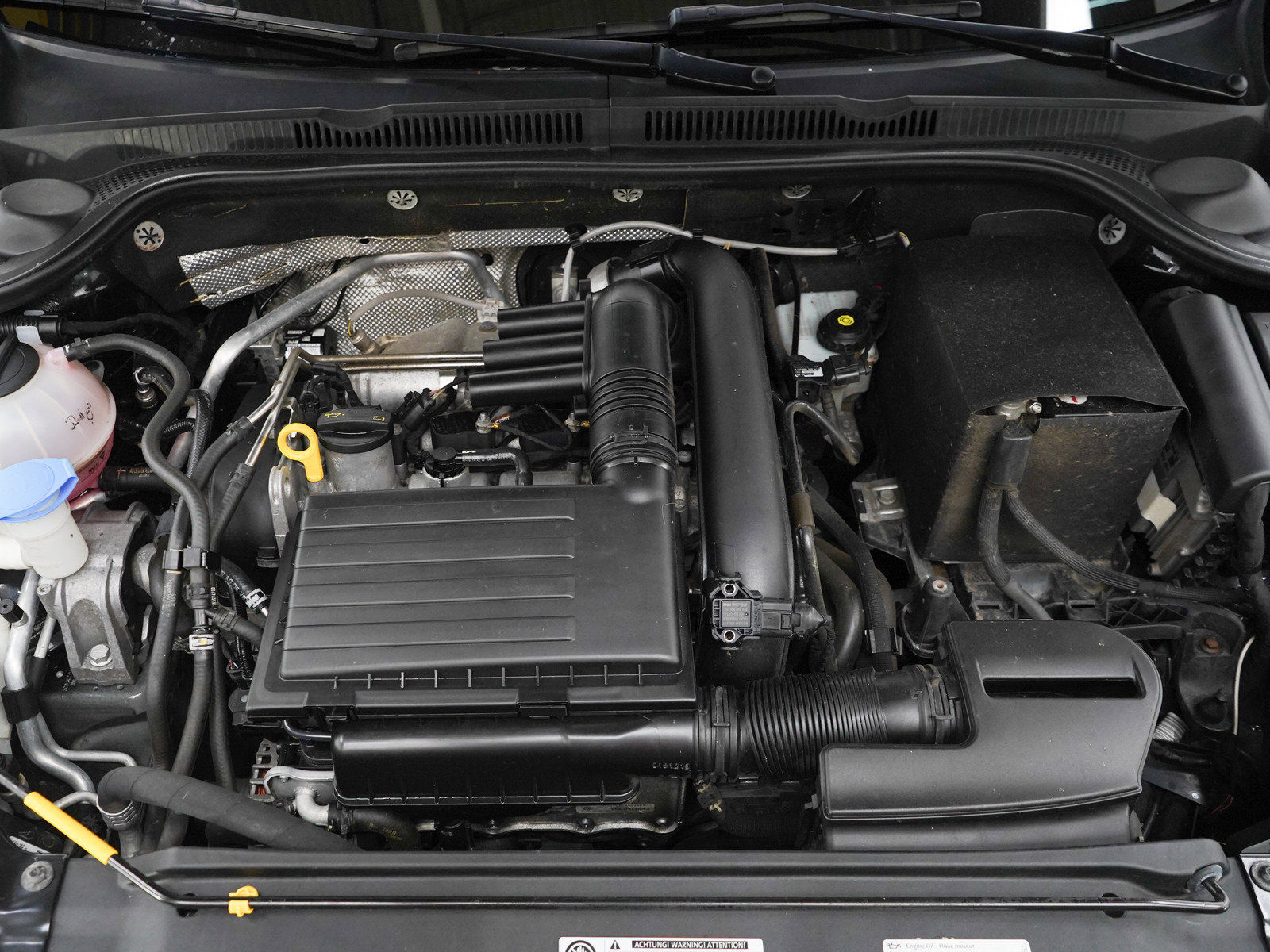 Used 2017 Volkswagen Jetta S w/ Jetta S Cold Weather Package FWD image 28