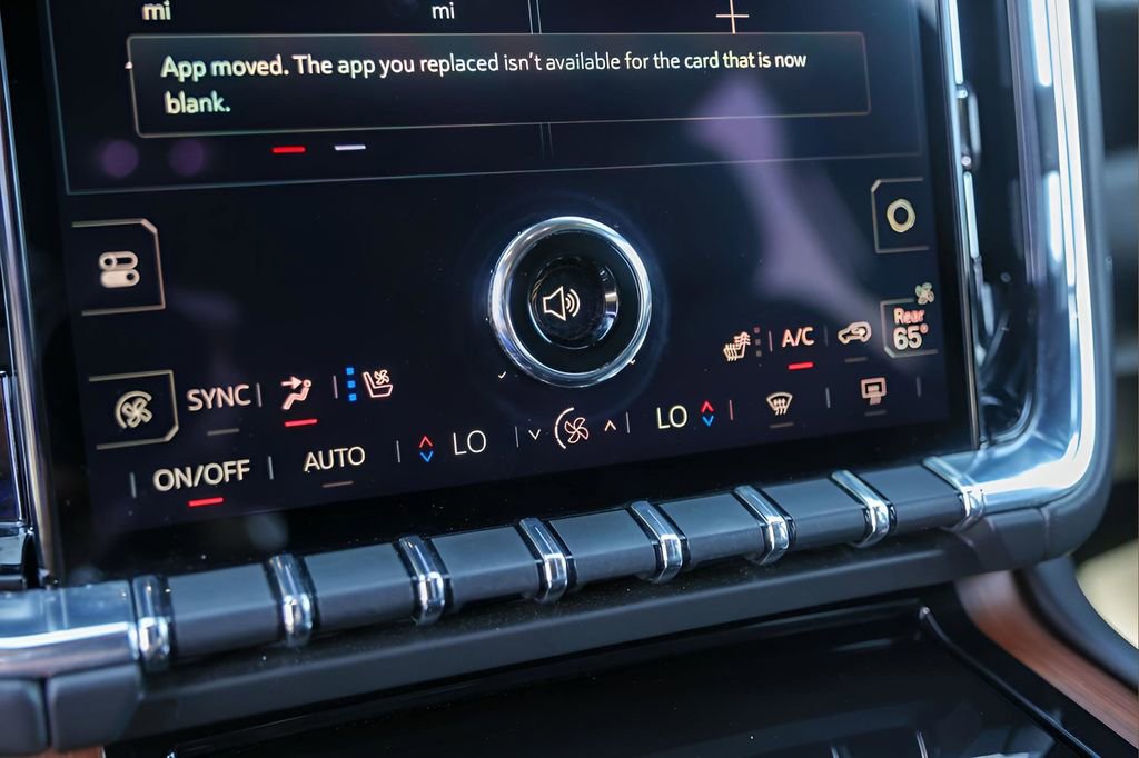 Used 2025 GMC Yukon Denali image 18