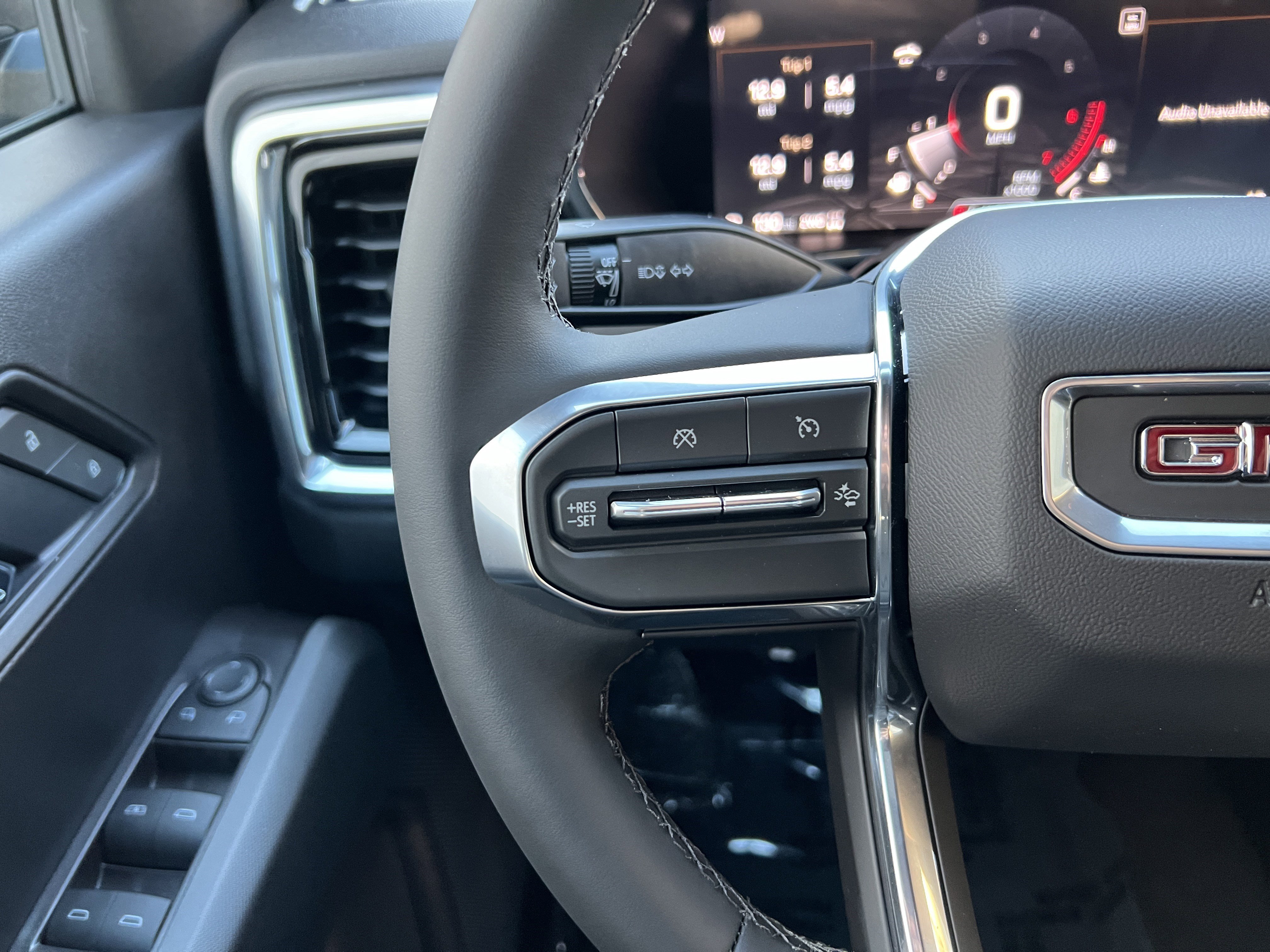 New 2026 GMC Canyon Elevation w/ Convenience Package image 23