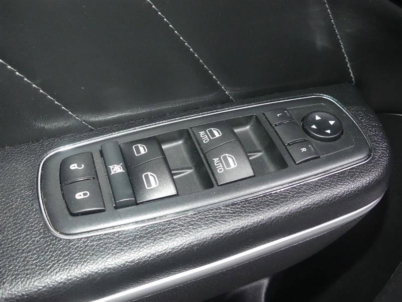 Used 2019 Dodge Charger Scat Pack w/ Dynamics Package RWD image 21