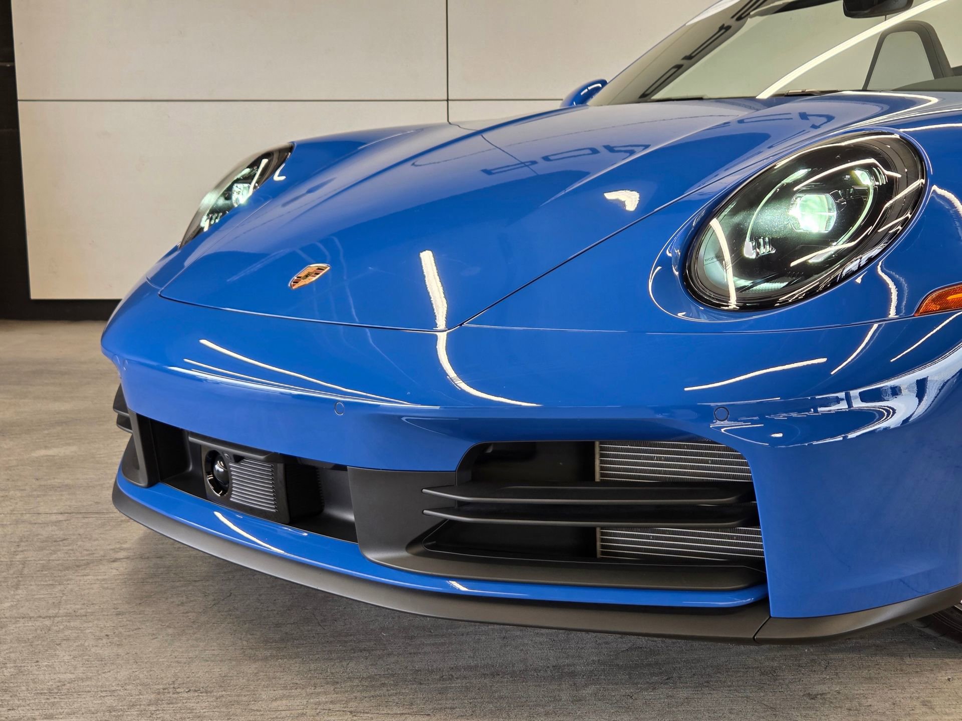 Certified 2025 Porsche 911 Carrera image 24