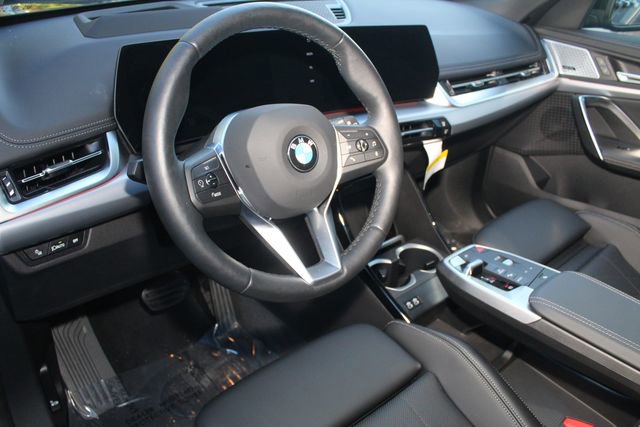 Used 2025 BMW X1 xDrive28i w/ Technology Package image 14