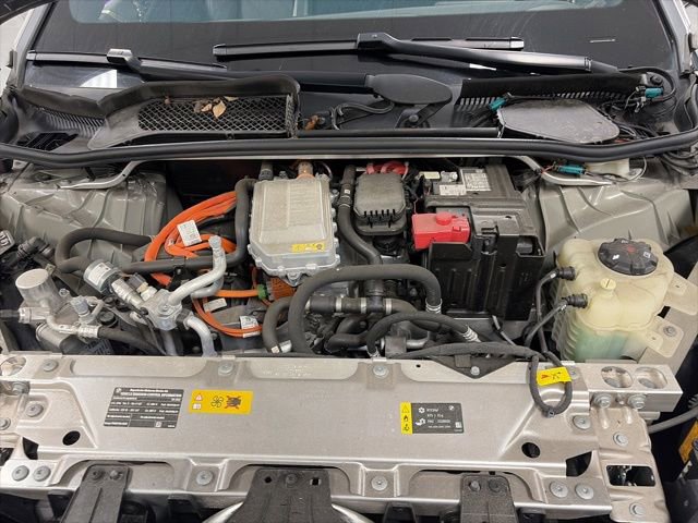 Used 2023 BMW iX xDrive50 w/ Premium Package image 27