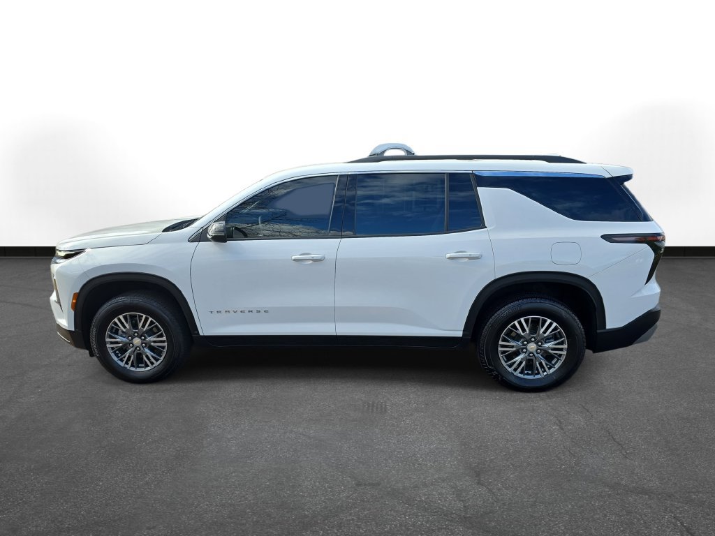 Used 2025 Chevrolet Traverse LT w/ LPO, Floor Liner Package AWD/4WD image 8