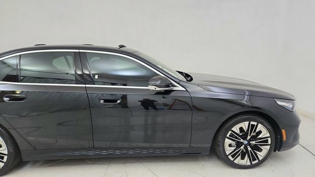 Used 2026 BMW 530i image 8