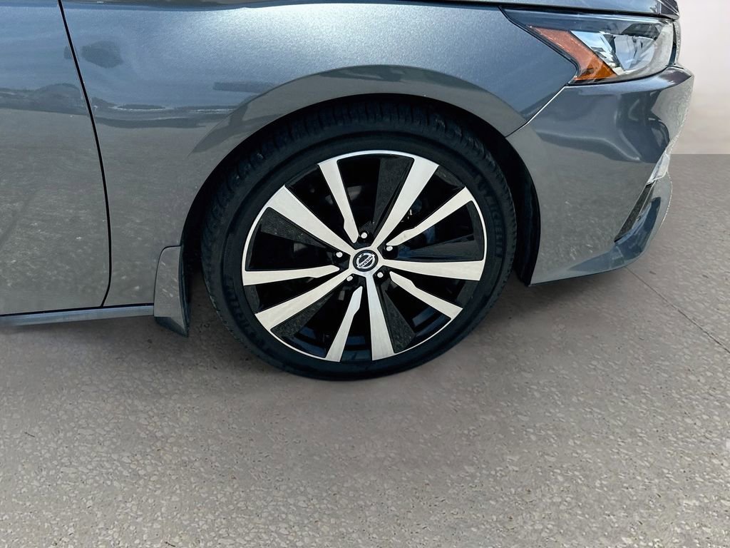 Used 2020 Nissan Altima 2.5 Platinum FWD image 31