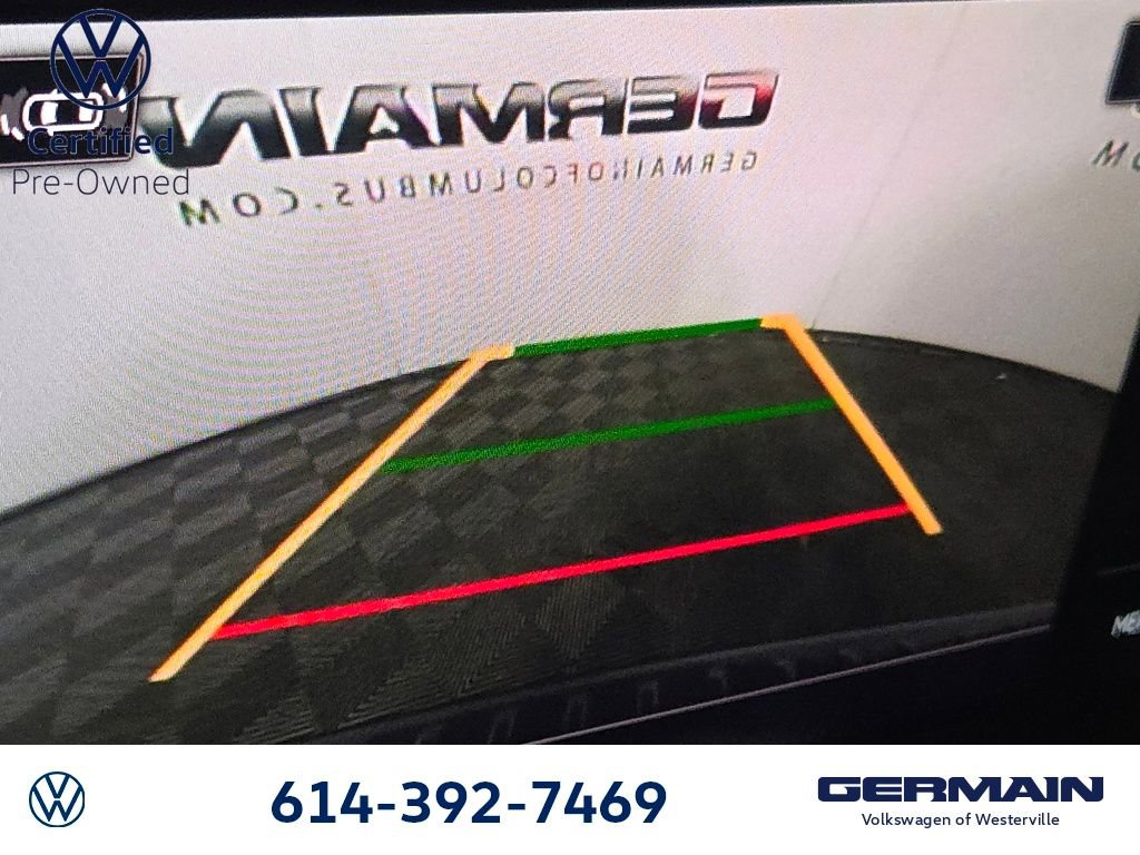 Certified 2025 Volkswagen Taos SE image 30