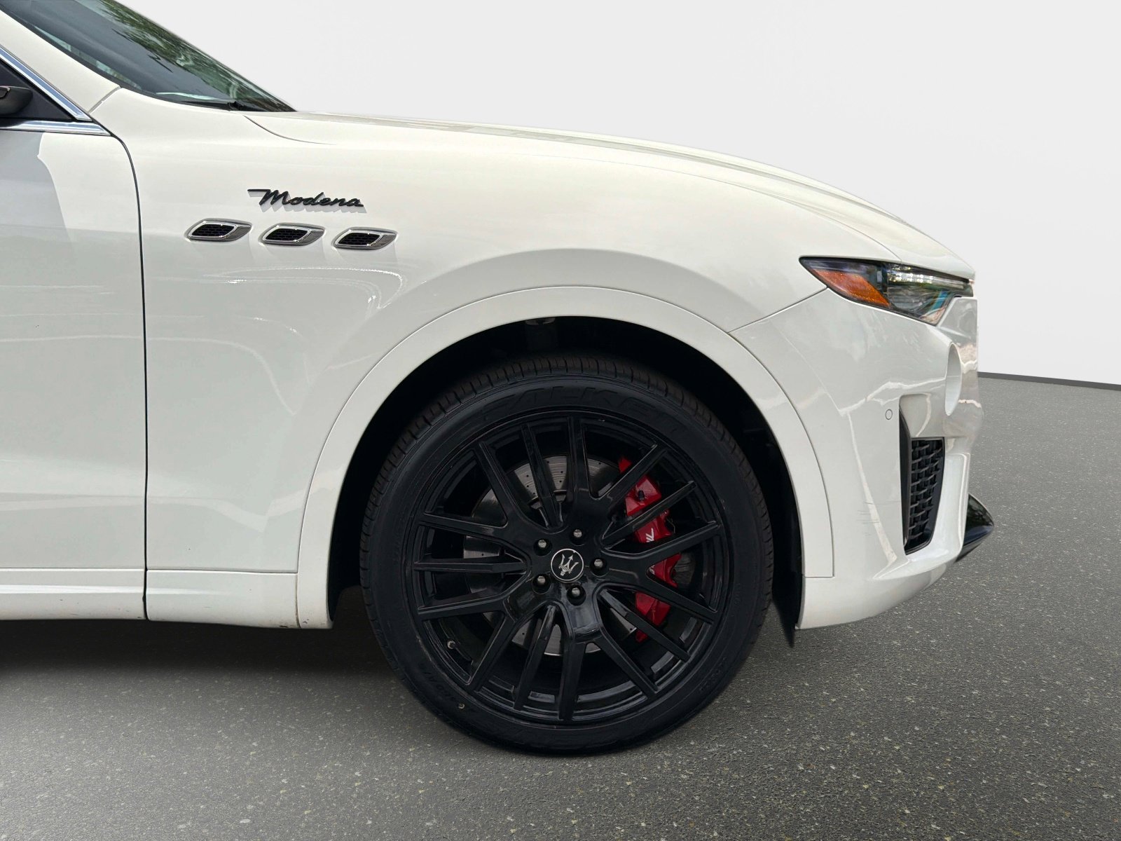 Used 2024 Maserati Levante Modena Ultima AWD/4WD image 21