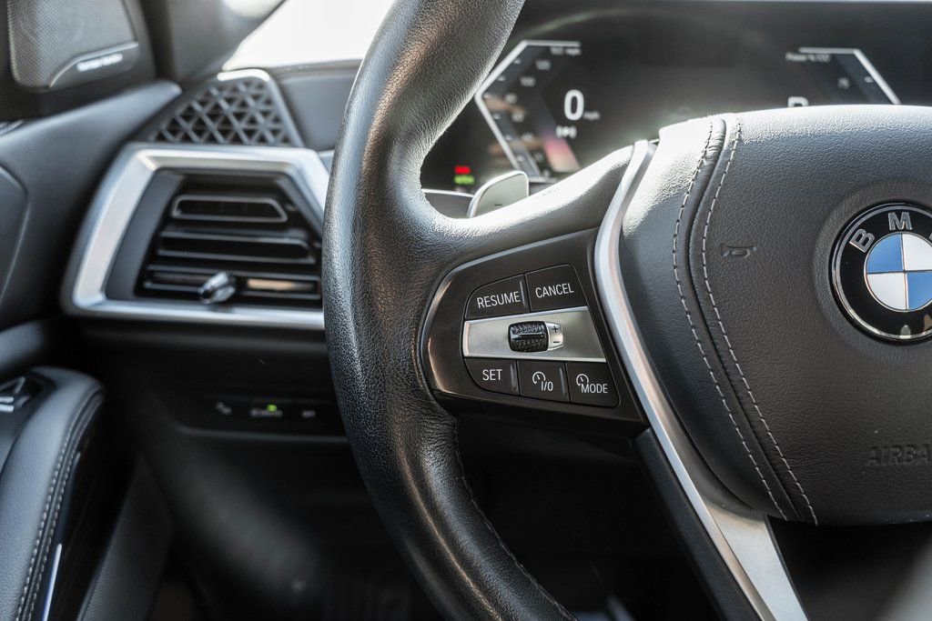 Used 2024 BMW X5 xDrive40i w/ Premium Essential Package image 24