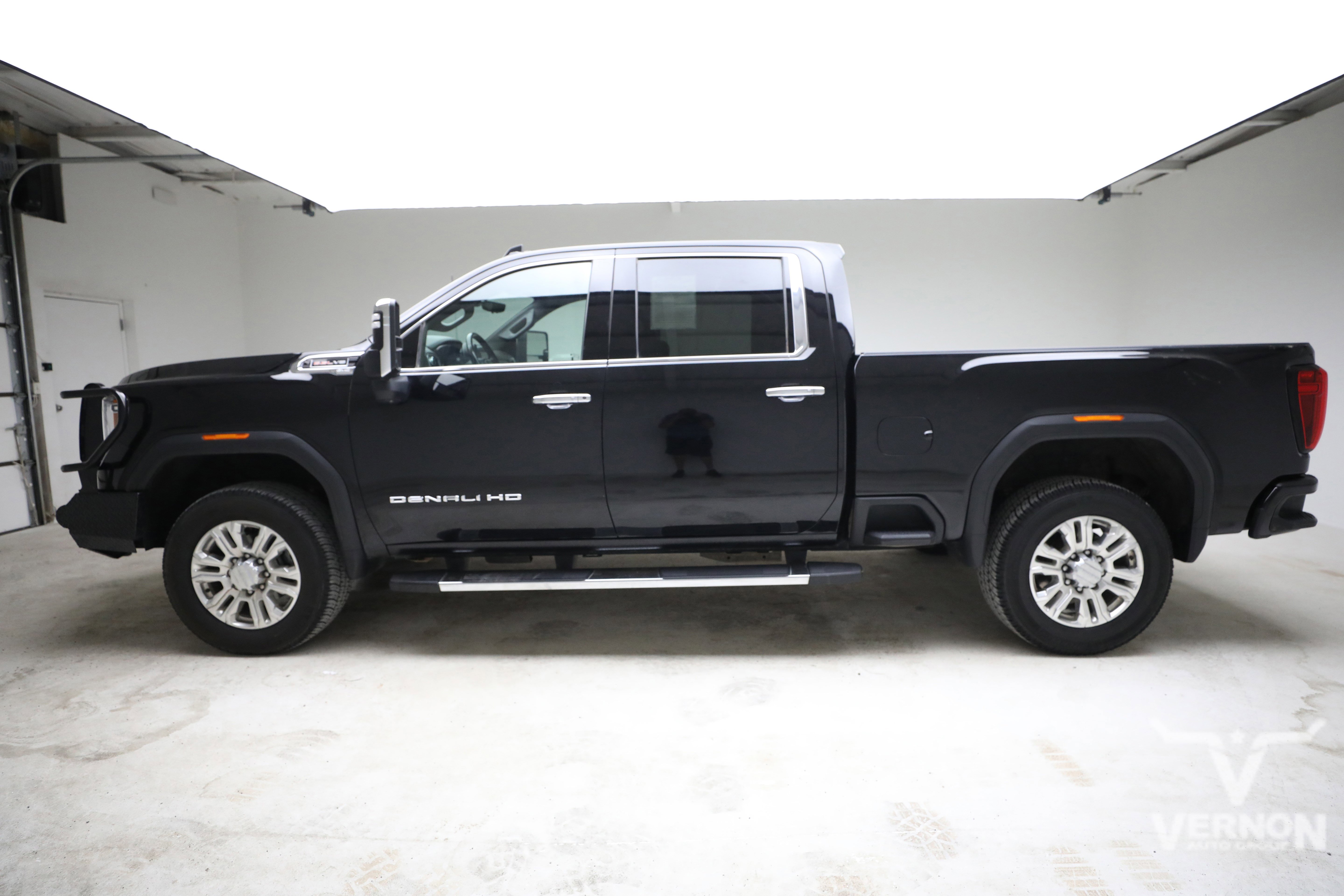 Used 2021 GMC Sierra 2500 Denali w/ Denali Ultimate Package AWD/4WD image 2