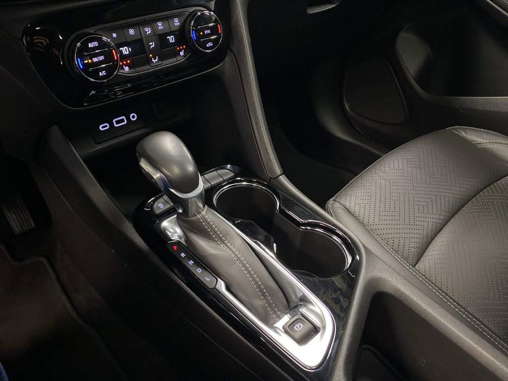 Used 2021 Buick Encore GX Essence w/ Experience Buick Package image 32