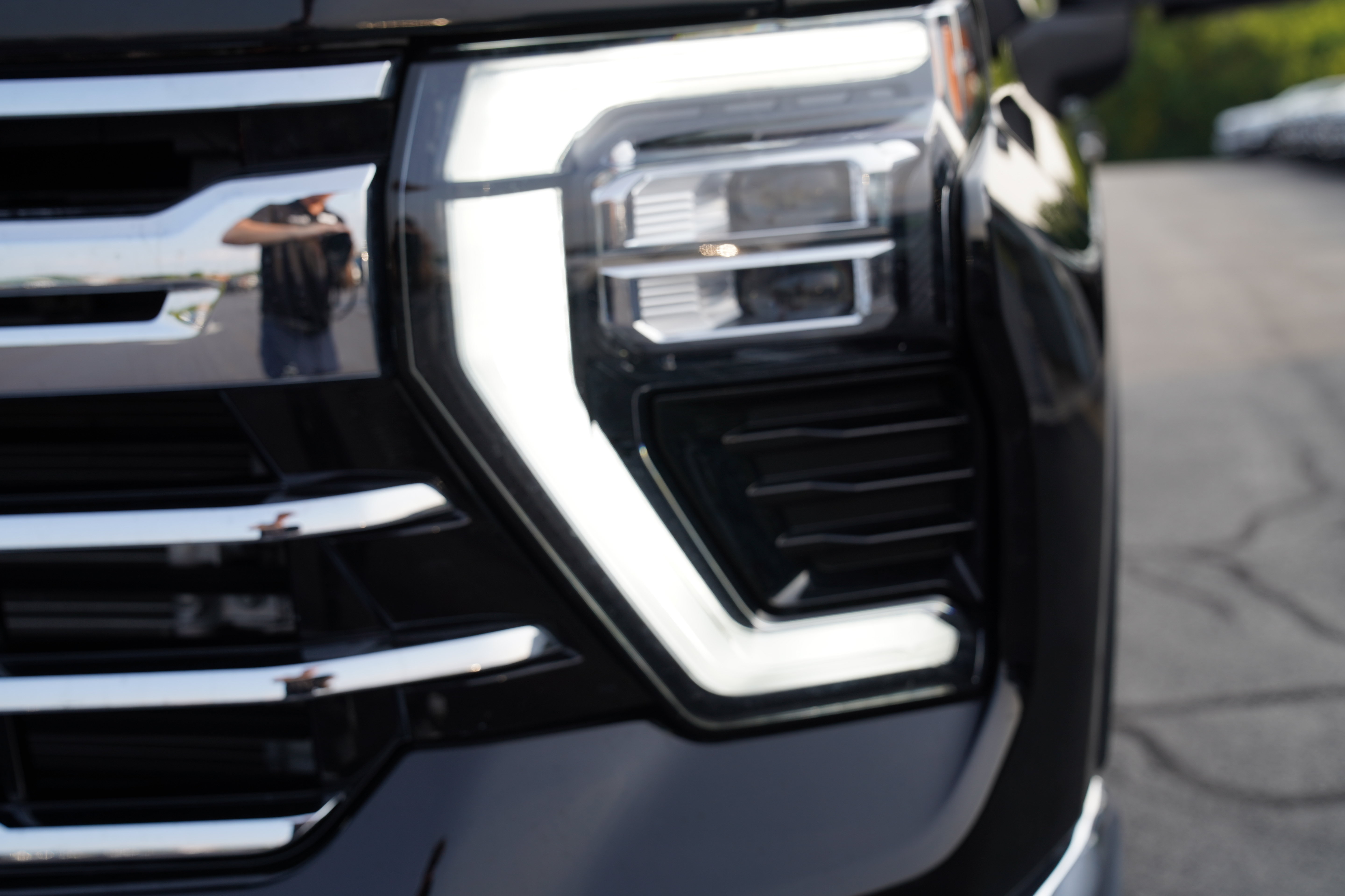 Used 2025 Chevrolet Silverado 3500 LTZ w/ LTZ Convenience Package AWD/4WD image 14