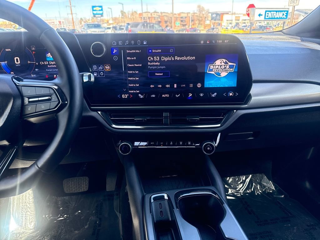 Used 2025 Chevrolet Equinox EV RS image 17