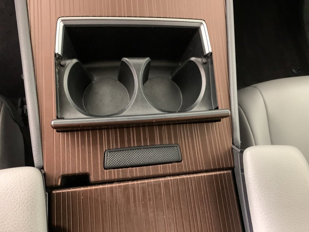 Used 2021 Toyota Sienna XLE image 28