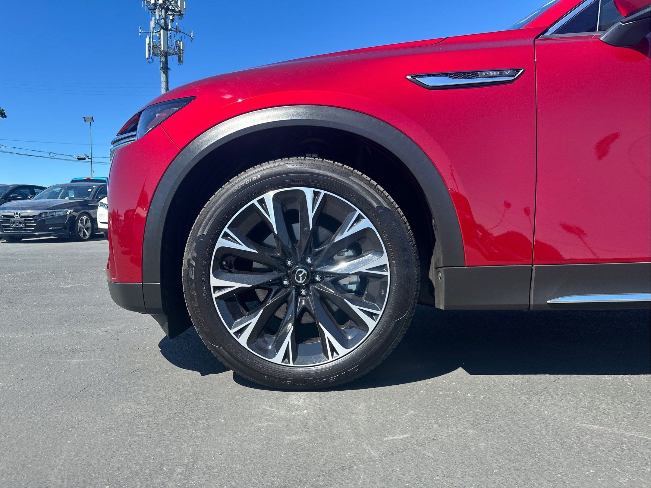Used 2024 MAZDA CX-90 Plug-In Hybrid w/ Premium Pkg AWD/4WD image 32
