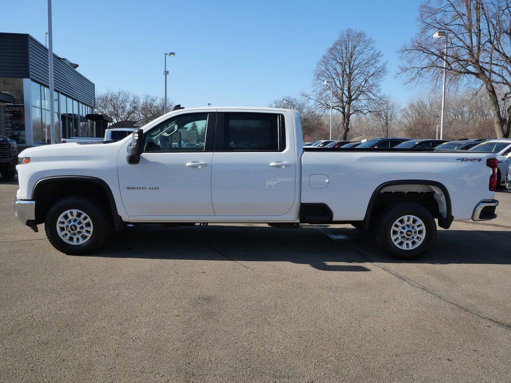 Used 2025 Chevrolet Silverado 2500 LT w/ Convenience Package image 6