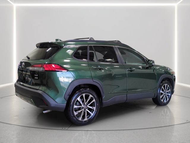 Used 2022 Toyota Corolla Cross XLE w/ Convenience Package AWD/4WD image 5