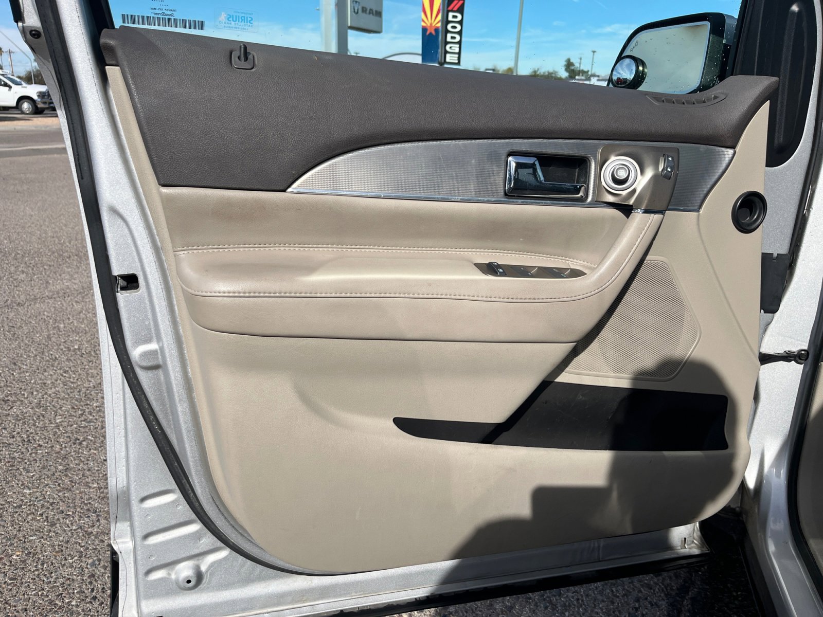 Used 2013 Lincoln MKX FWD image 13