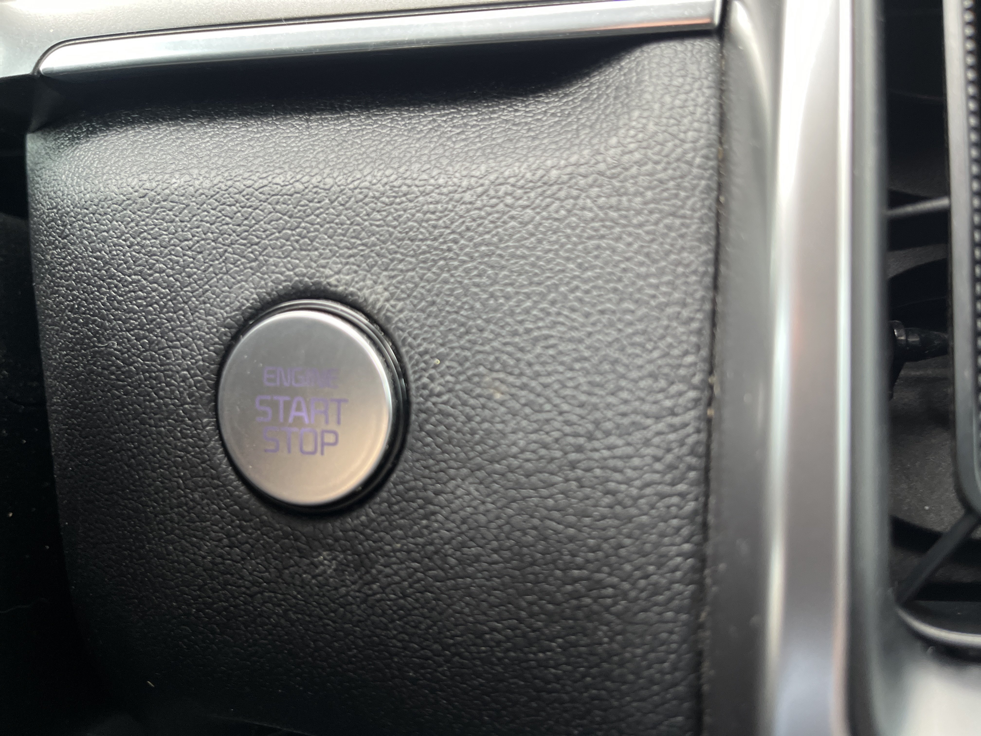 Used 2023 Kia Sorento S FWD image 32