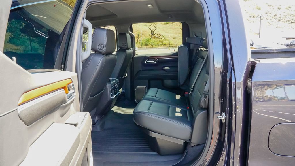 Used 2023 GMC Sierra 1500 Denali w/ Technology Package AWD/4WD image 14