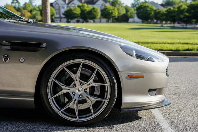 Used 2005 Aston Martin DB9 Coupe RWD image 11