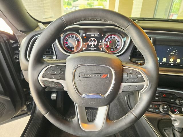 Used 2015 Dodge Challenger R/T Plus RWD image 12