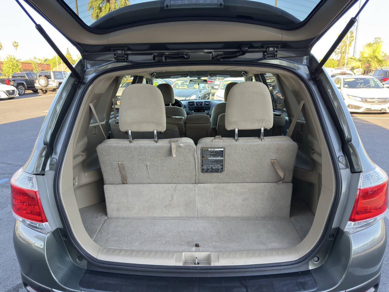 Used 2012 Toyota Highlander 4WD w/ Tech Pkg image 23