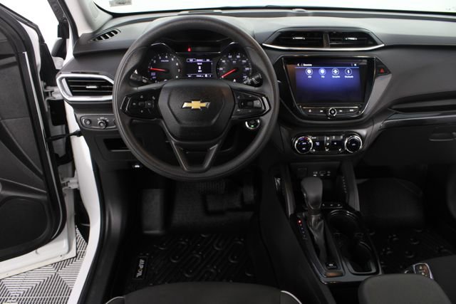 Used 2023 Chevrolet TrailBlazer LT w/ Convenience Package image 11