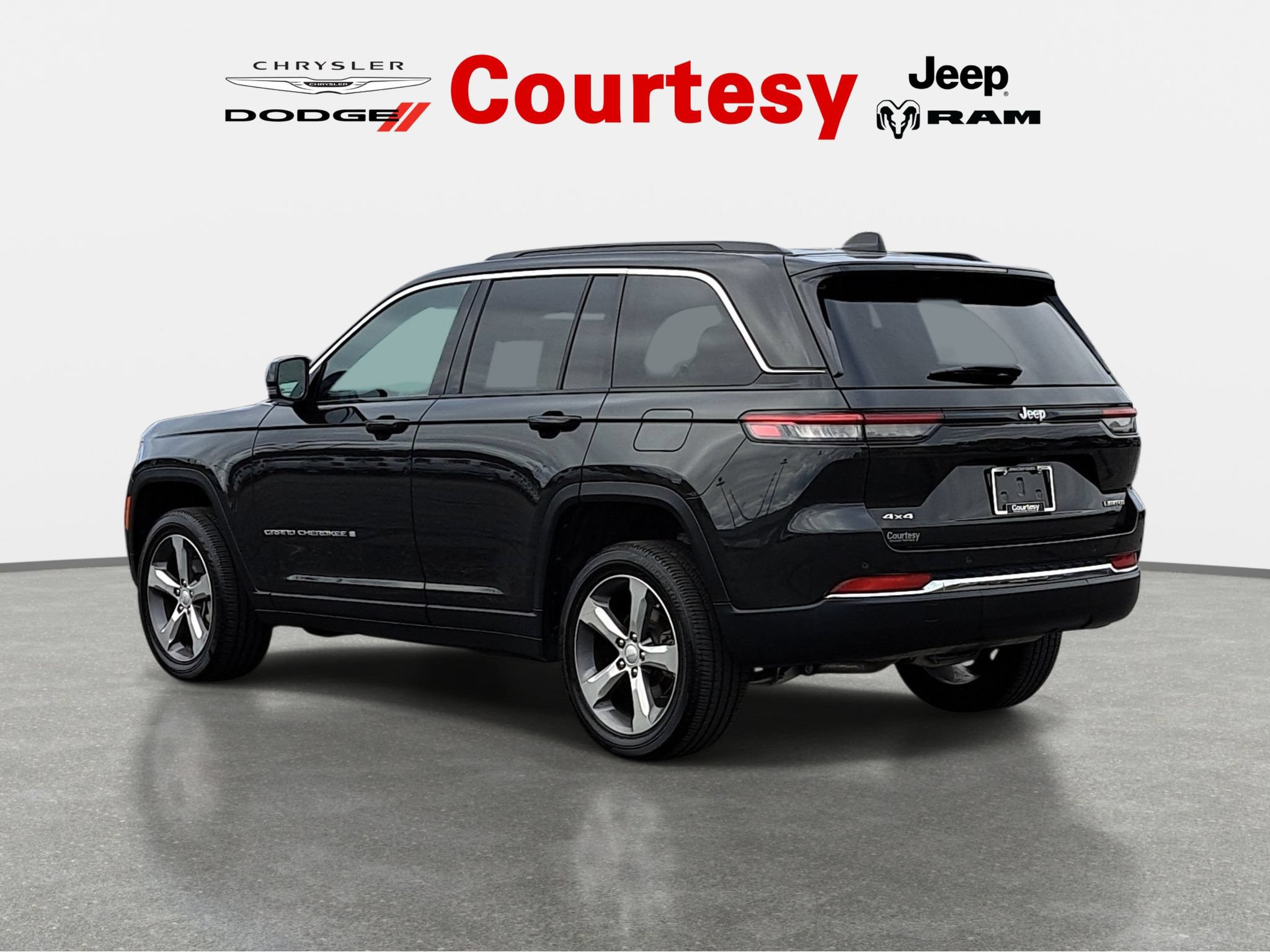 Certified 2025 Jeep Grand Cherokee Limited AWD/4WD image 6
