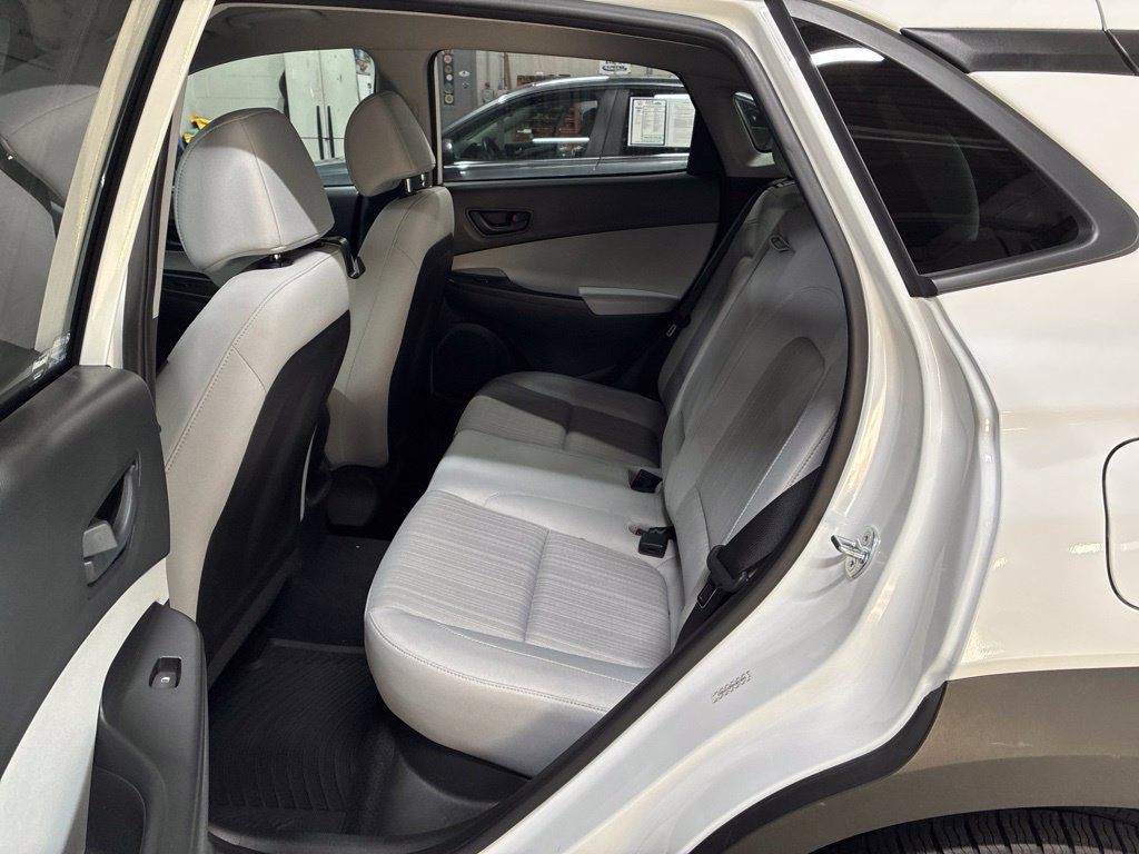 Used 2023 Hyundai Kona SEL AWD/4WD image 69