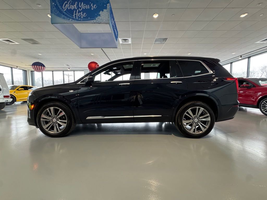 Used 2022 Cadillac XT6 Premium Luxury AWD/4WD image 5