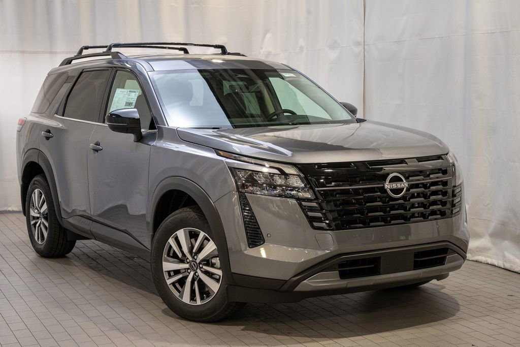 New 2026 Nissan Pathfinder SL image 1
