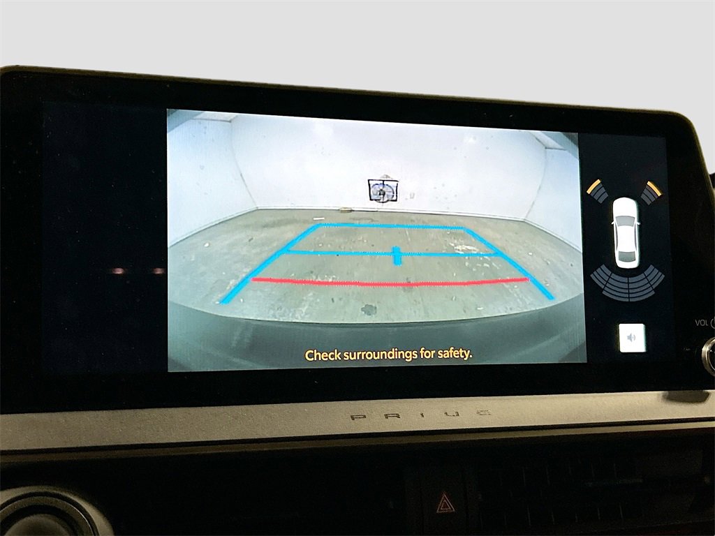 Used 2025 Toyota Prius Plug-In Hybrid image 11