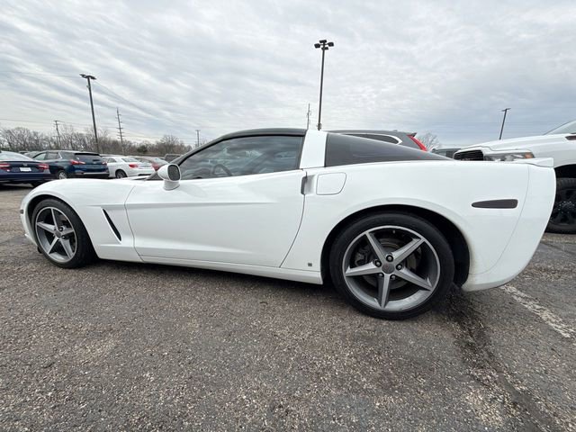 Used 2007 Chevrolet Corvette Base w/ Preferred Equipment Group image 2
