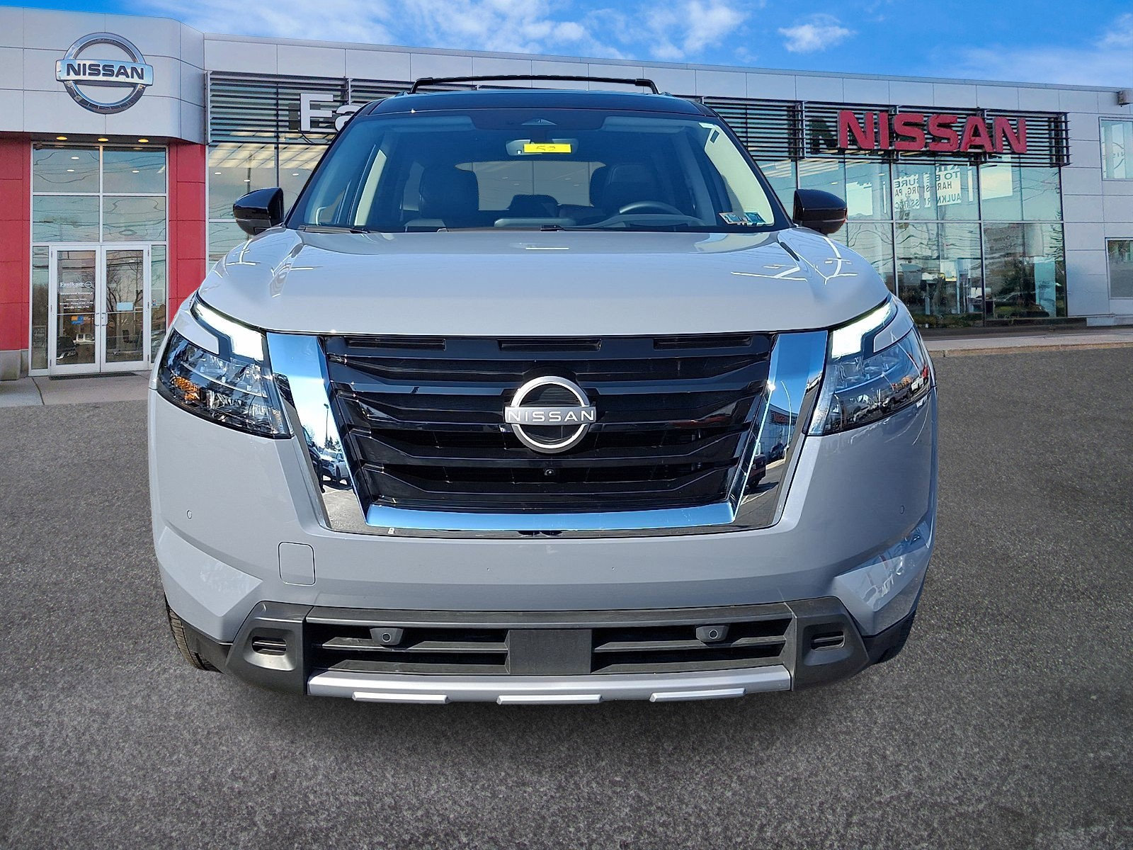 Certified 2025 Nissan Pathfinder Platinum w/ Cargo Package video 2