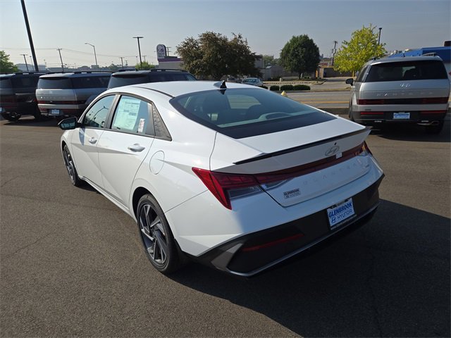 New 2025 Hyundai Elantra SEL image 8