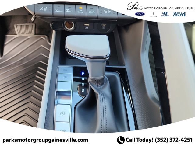 New 2025 Hyundai Elantra Limited FWD image 24