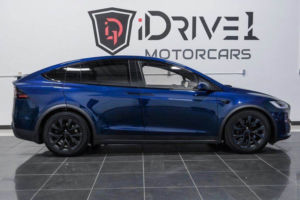 Used 2022 Tesla Model X image 11