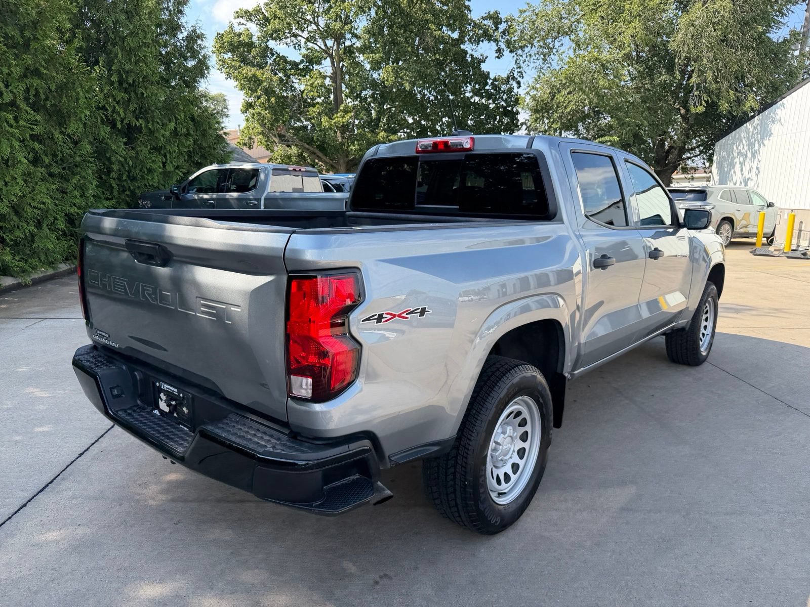 Used 2023 Chevrolet Colorado W/T w/ WT Convenience Package II AWD/4WD image 12